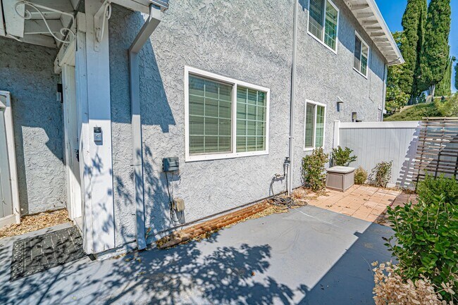 Photo - 2 Bedroom Bouquet Canyon Village Townhome ...