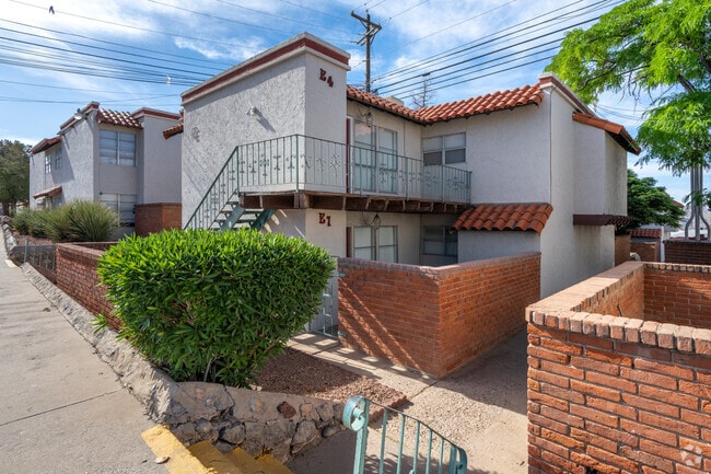 Villa De Leon Apartments