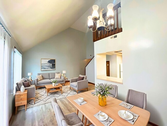 Photo - Near Local Shops and Restaurants Unidad Apt 413