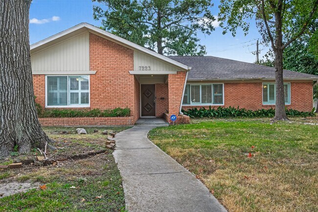 Photo - 7223 Alderney Dr