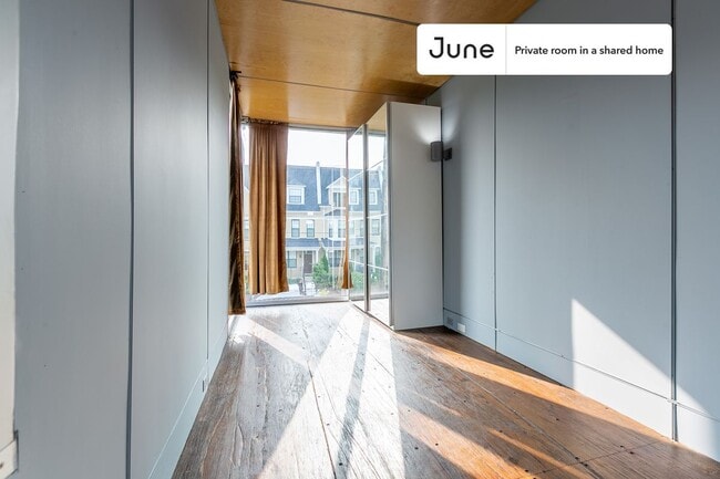 Photo - Room in Shared 6 bed/6 bath home Unidad 2D