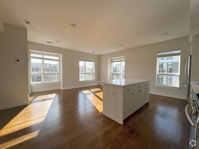 Building Photo - 7 Everett St Unit 501 Rental
