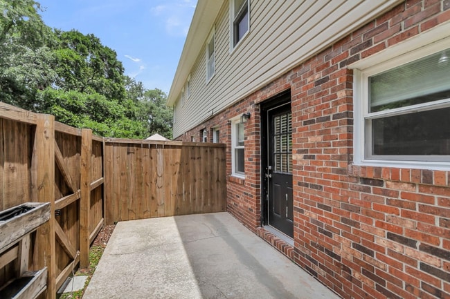 Photo - 775 Parkdale Dr