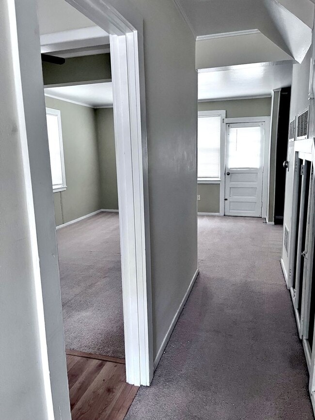 Photo - Two Bedroom, Spacious Apartment