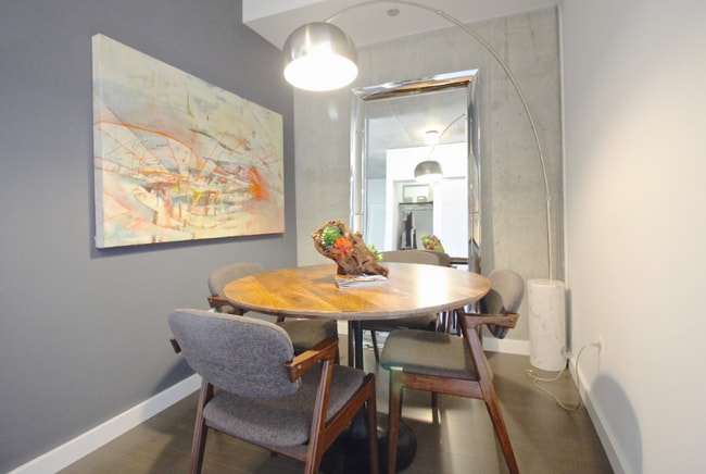 Photo - 649 W Division St Unit 649 W DIvision