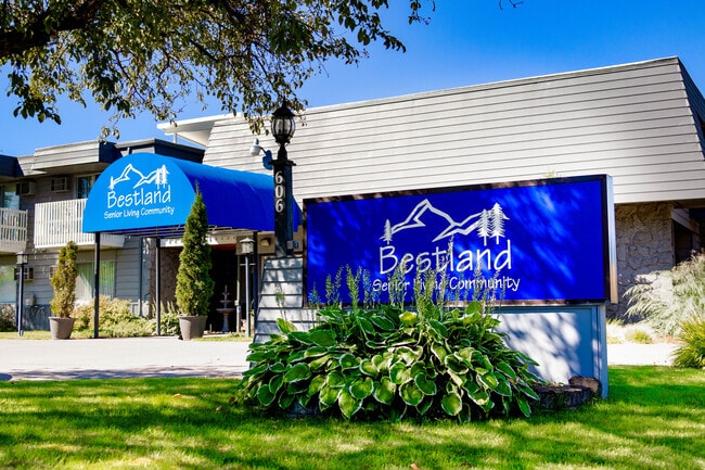 Building Photo - Bestland Independent Living