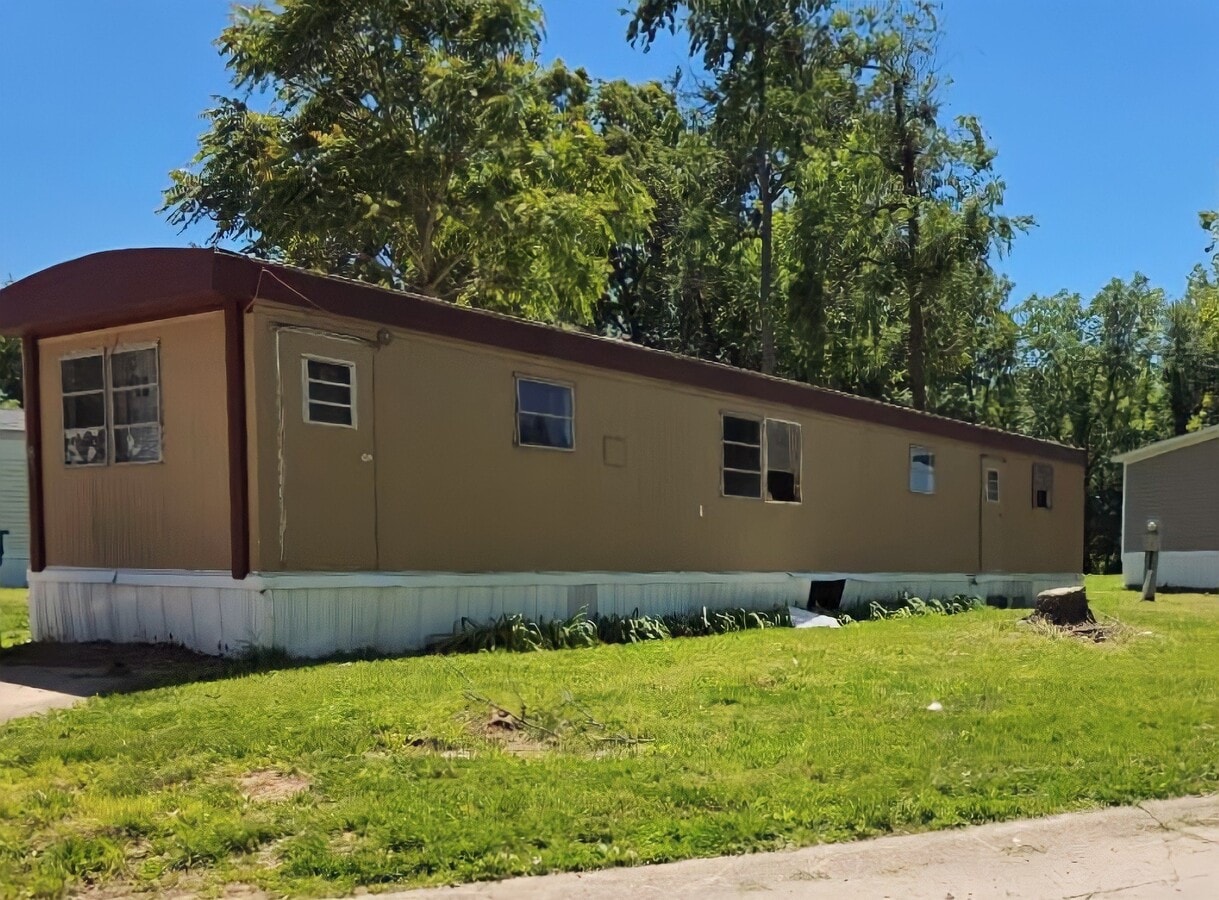 Photo - 81 Deerwood Park