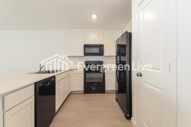 Photo - 1025 Calley Pear Trl