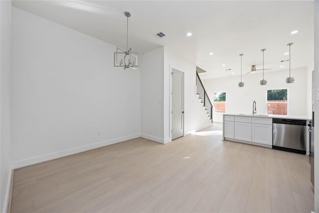 Photo - 5222 Gold St Unit B