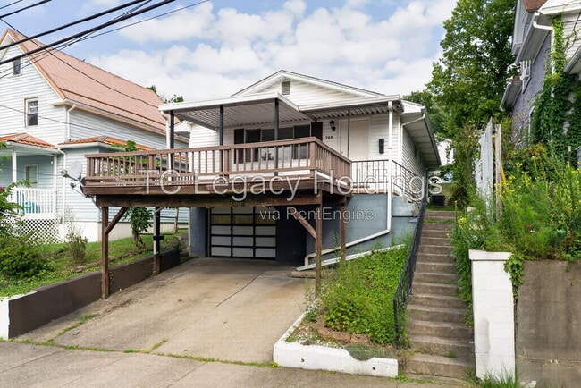 Building Photo - 729 Ridgeway Ave