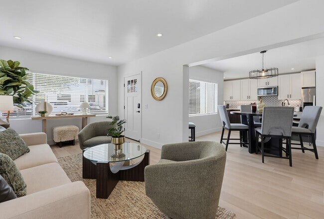 426-426 Arbor Dr Unit 426-Front House