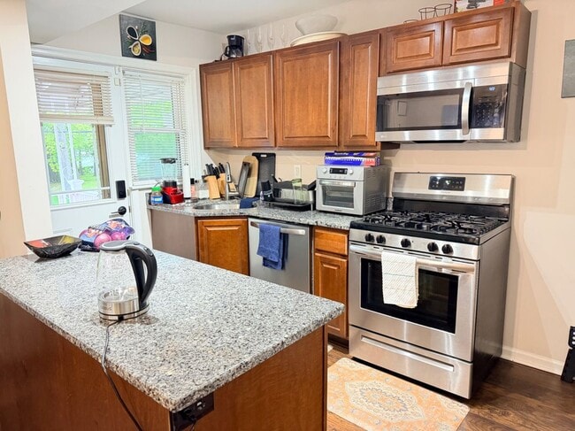 Photo - 148 Riverthorn Rd