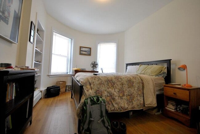 Photo - Brighton 3 Bed – Heat & Hot Water Included – Renovated – No Fee