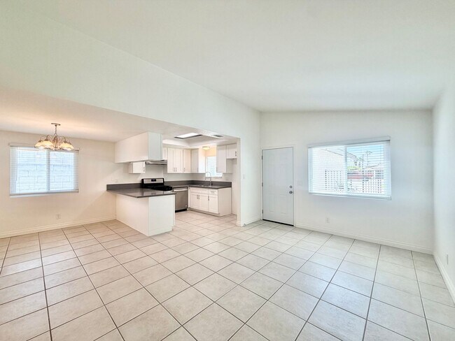 Photo - AVAILABLE NOW!! 3 Bedroom/ 2 Bathroom Duplex in Cathedral City! Unit B