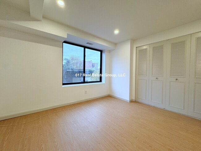 Photo - 1243 Beacon St Unidad 5A