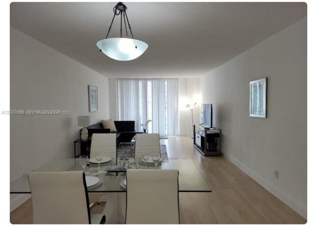 19390 Collins Ave Unit 1004