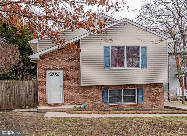 Building Photo - 1421 Valentine Ave Rental