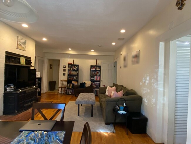 One and a half bedroom in Brookline - One and a half bedroom in Brookline Rental