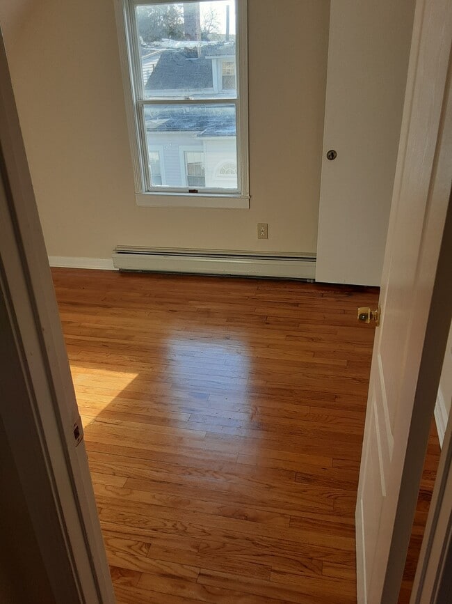 Photo - 184 Thames St