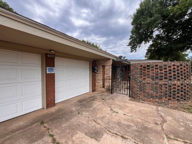 Photo - 3 Bed 1.5 Bath in OKC