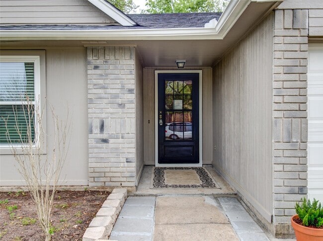 Photo - 7114 Buchanan Dr