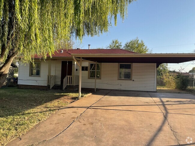 Building Photo - Three or Four Bedroom Rental