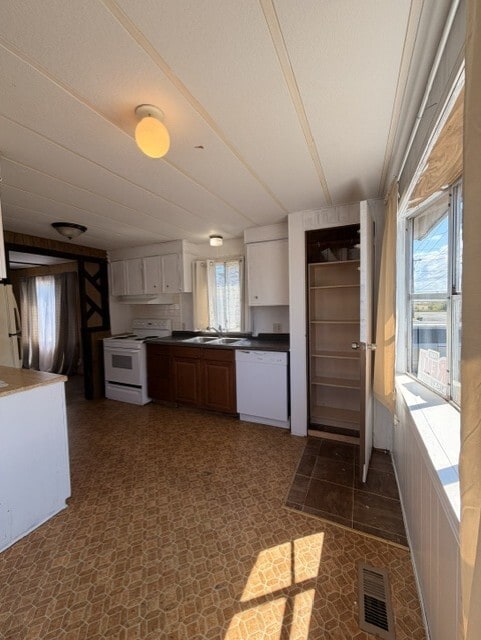 Photo - 110 W Veterans Ave