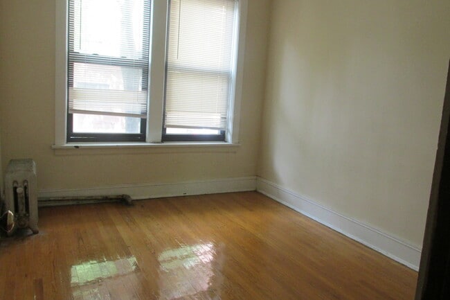 Photo - 1367 E 56th St Unit 2