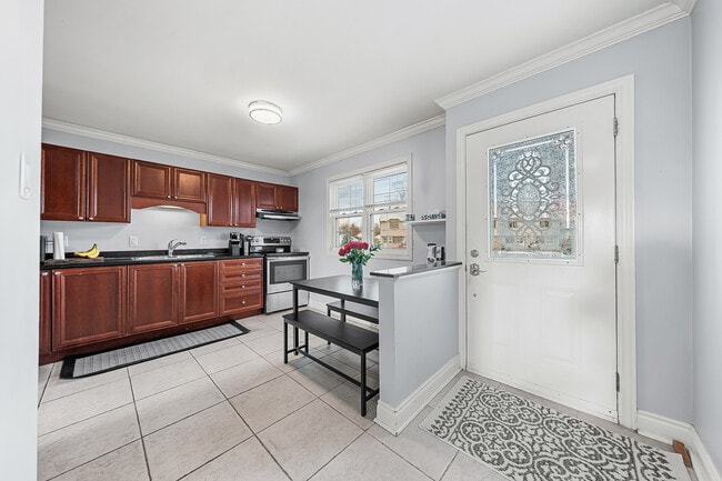 Photo - 47 Blandford St