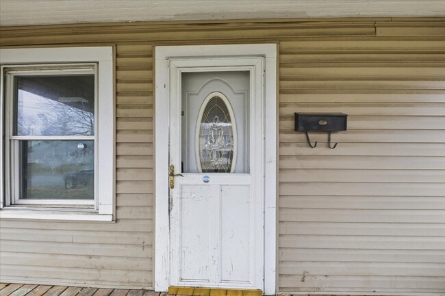 Photo - 559 Cortlandt Ave