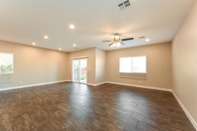 Photo - 10473 Asana St