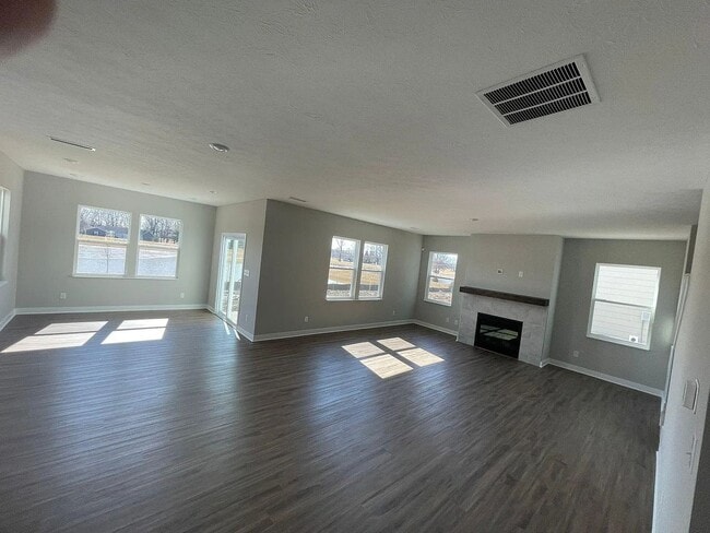 Photo - 17195 Seaboard Pl