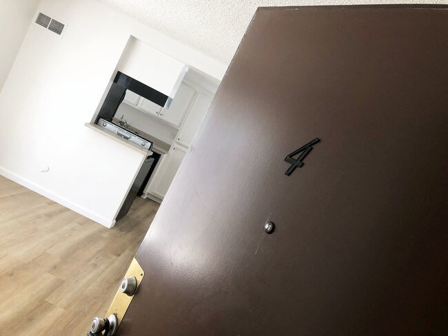 Photo - 4329 Van Nuys Blvd Apartment Unit 4