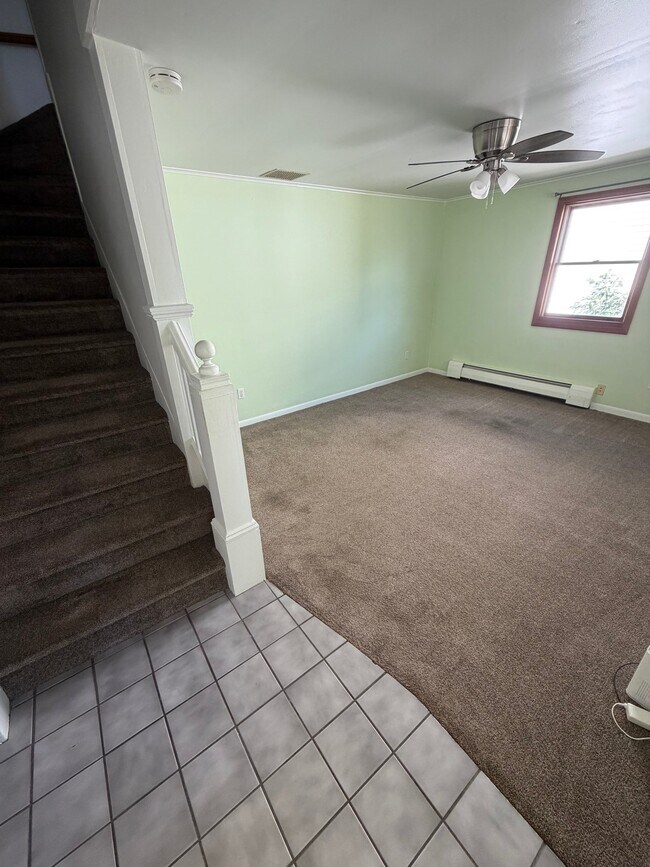 Photo - 761 S Main St