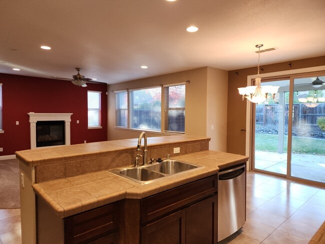 Photo - 1385 Oak Valley Dr