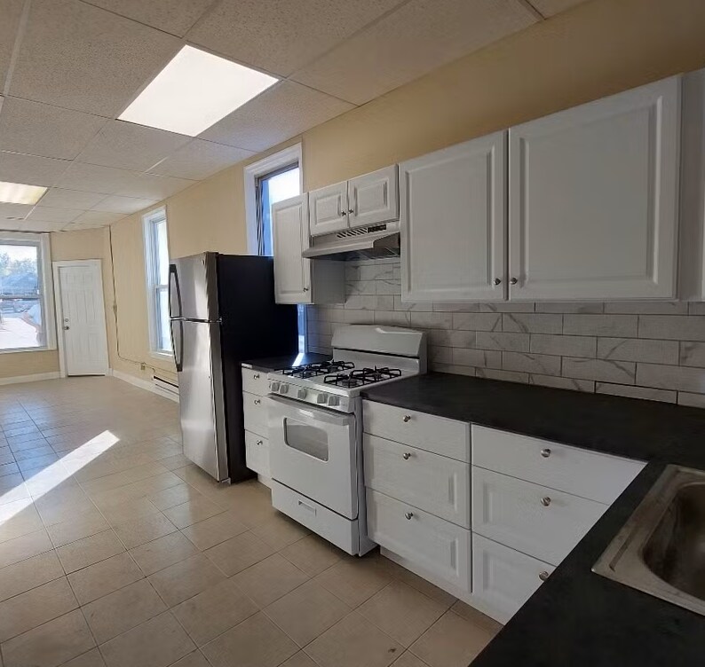 Photo - Riverview Apartments Unit 20N Main