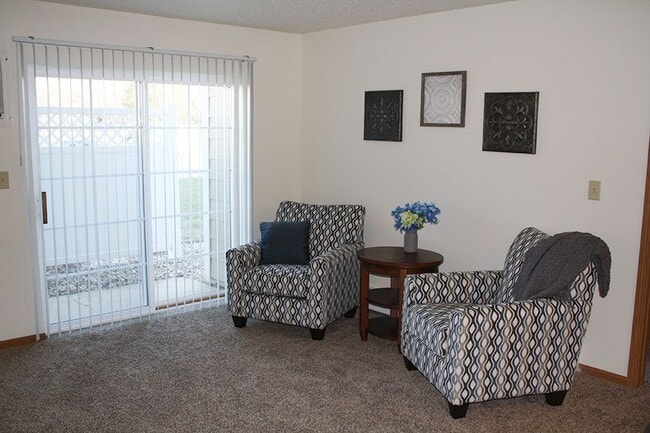 Meadow Lake of Clear Lake Apartments