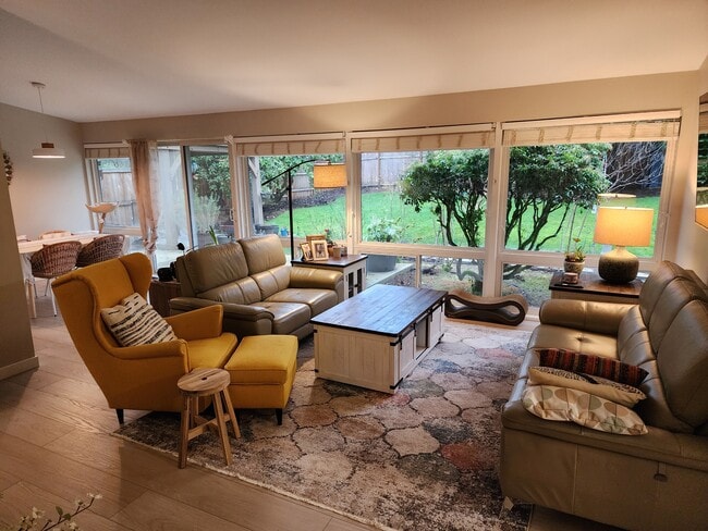 Photo - 16237 NE 30th St