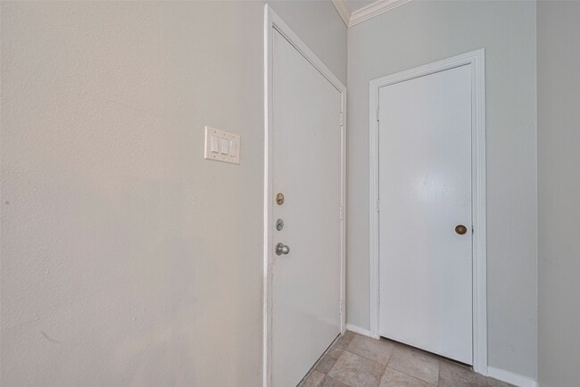 Photo - 2025 Augusta Dr