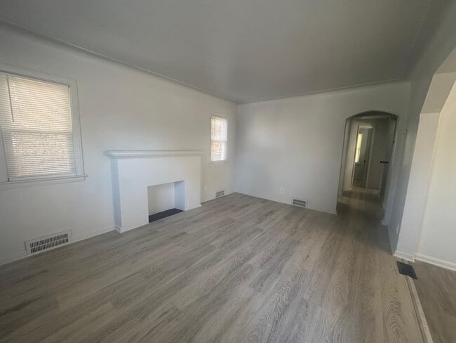 Photo - 11326 Marlowe St