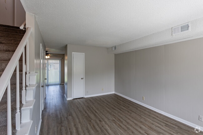 2BR, 1.5BA - Cumberland - 1,045SF - Living Room - Forest Park