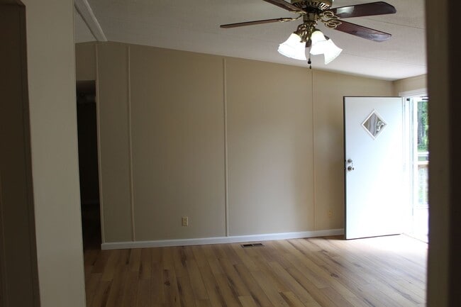 Photo - Four bedroom mobile home rental available now