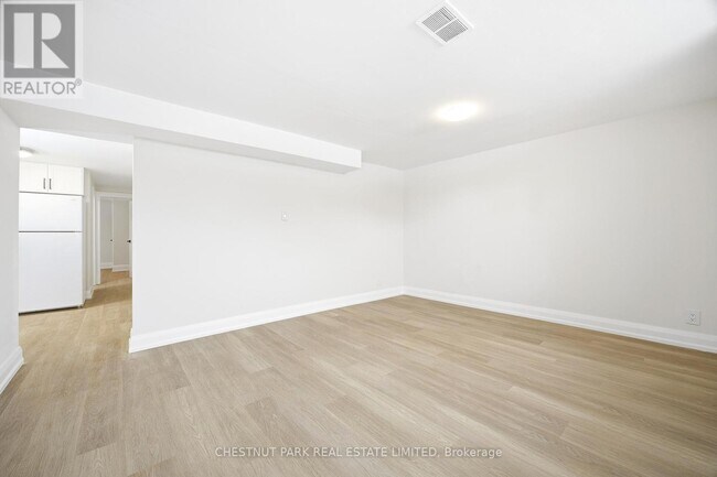 Photo - 39 Penhurst Ave Unité 1