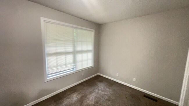Photo - Town Houses in Dallas - MOVE IN SPECIAL! $500 OFF FIRST MONTHS RENT!!