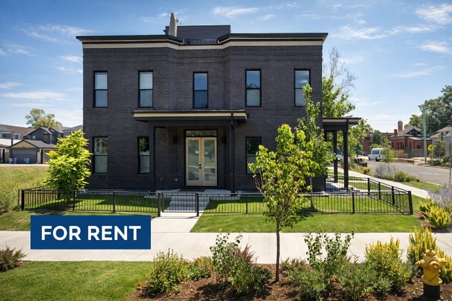 Building Photo - 889 30th St