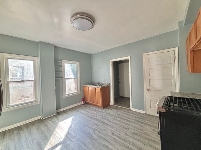 Photo - 120 E Maple St Unidad 1