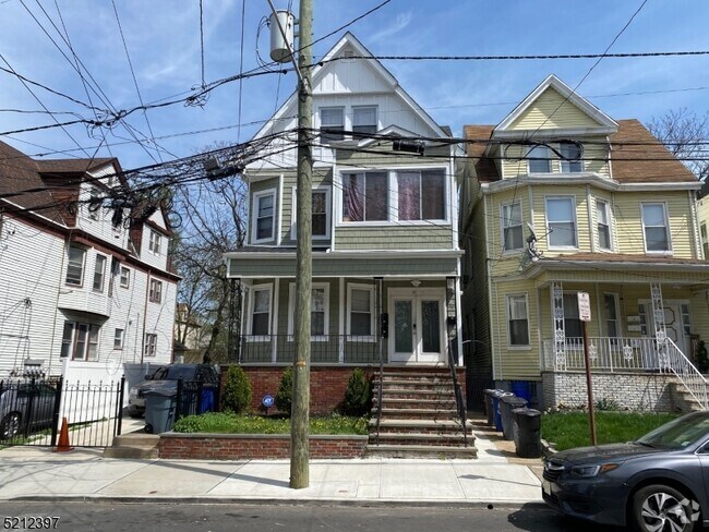 Building Photo - 48 Hazelwood Ave Rental
