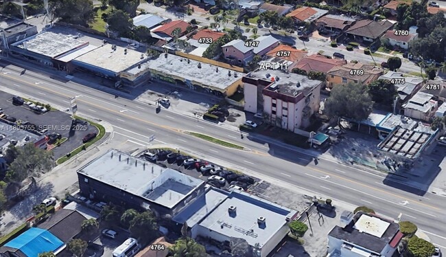 Building Photo - 4758 W Flagler St Unit 11