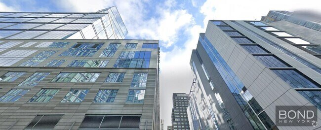 Building Photo - 400 W 61st St Unit 0724 Rental