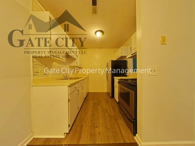 Photo - 5661 Hornaday Rd